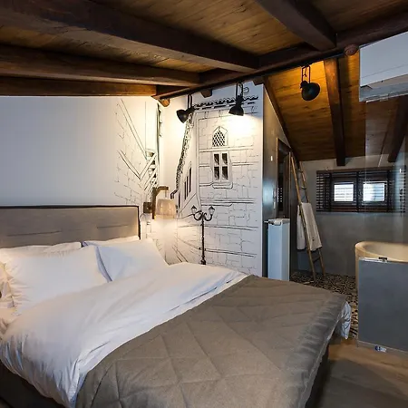 Olganos Vl Luxury & 4* Karaferye